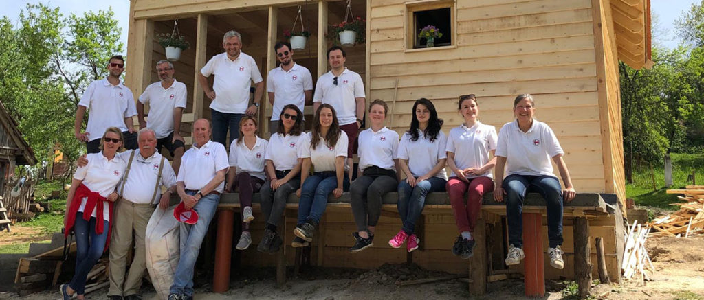Das stolze Bauteam aus Wien